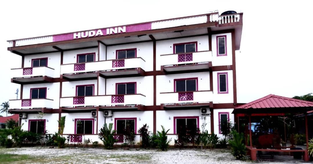 Huda Inn Pantai Cenang  Bagian luar foto