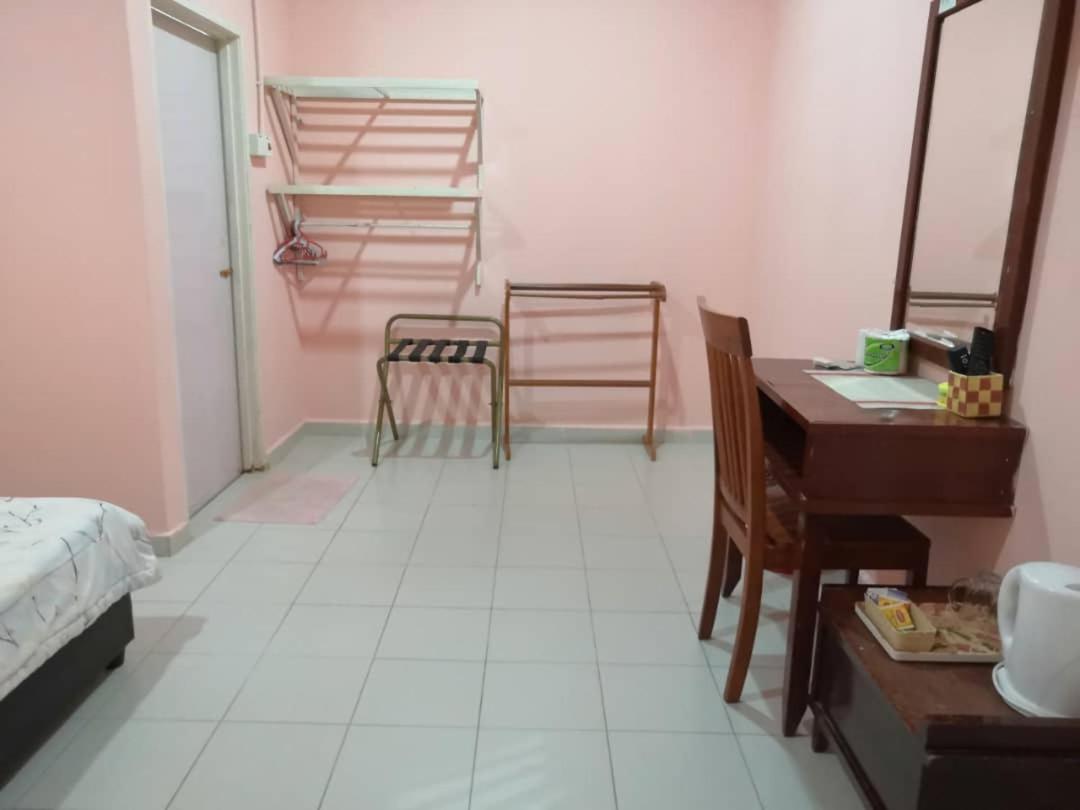 Huda Inn Pantai Cenang  Bagian luar foto