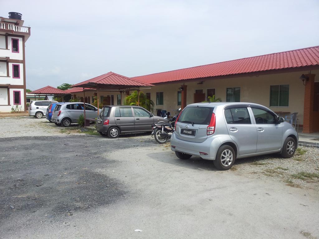 Huda Inn Pantai Cenang  Bagian luar foto