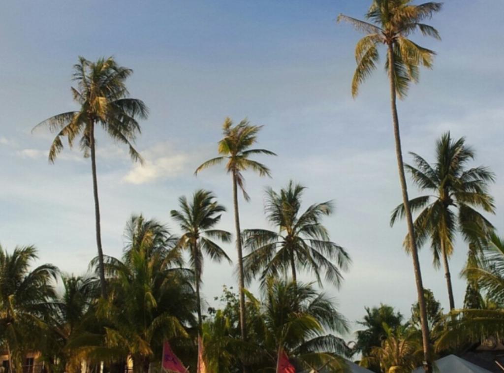 Huda Inn Pantai Cenang  Bagian luar foto