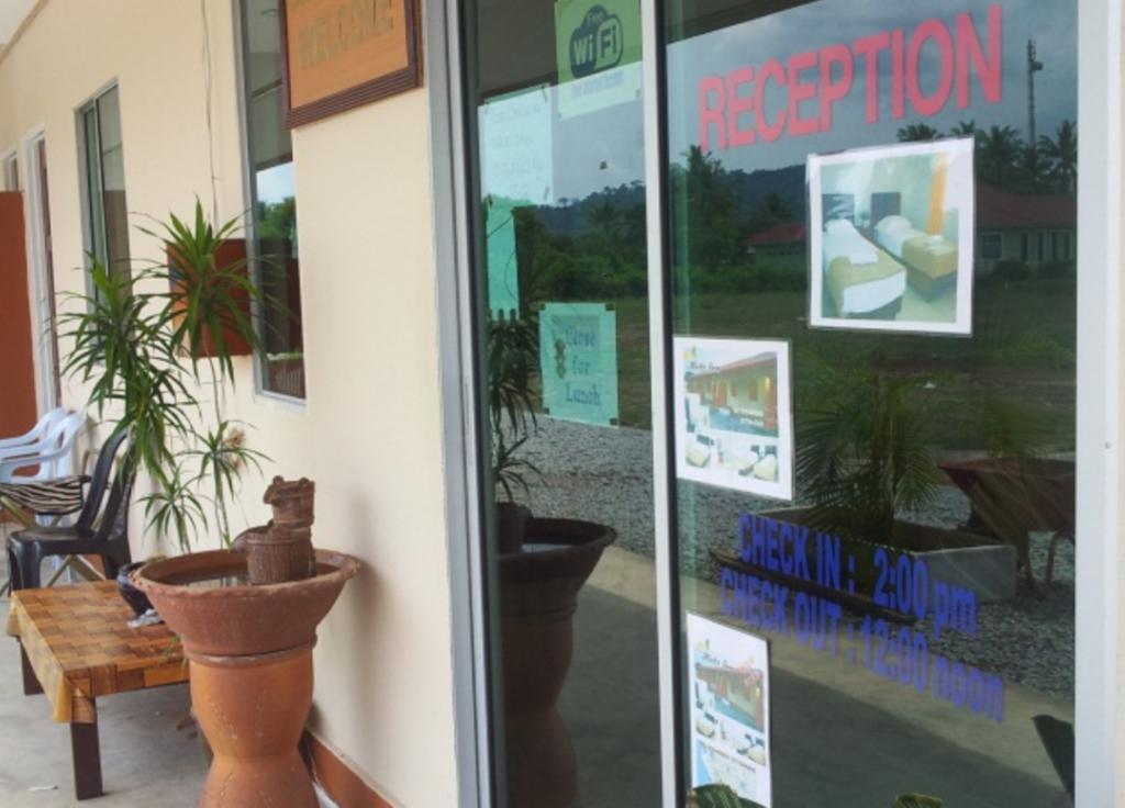 Huda Inn Pantai Cenang  Bagian luar foto