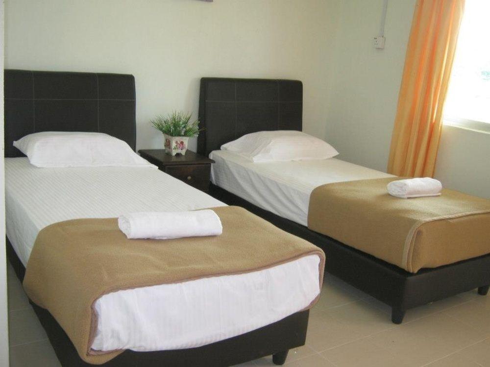 Huda Inn Pantai Cenang  Bagian luar foto