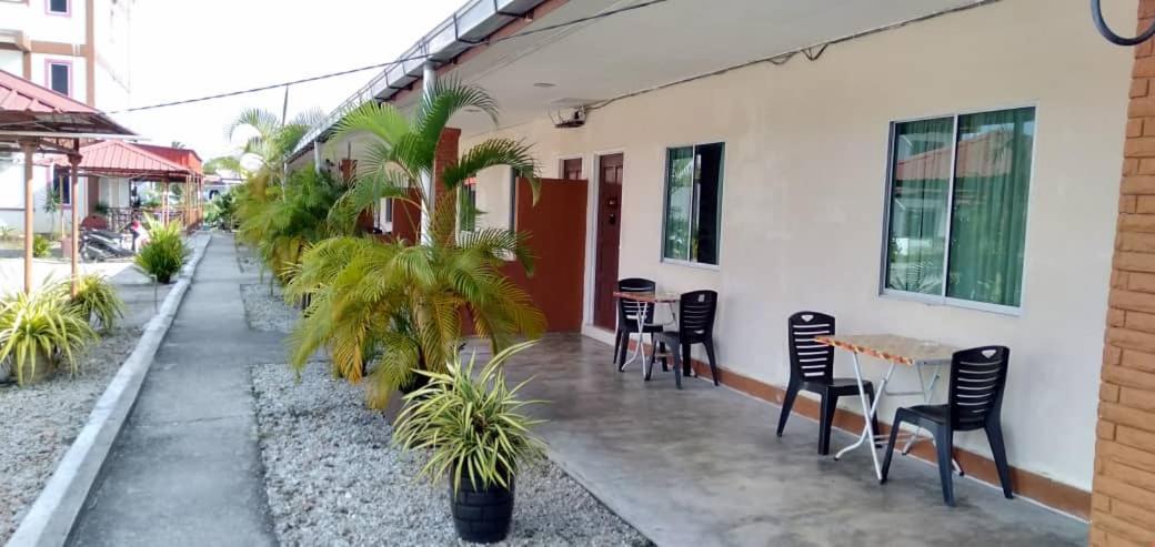 Huda Inn Pantai Cenang  Bagian luar foto