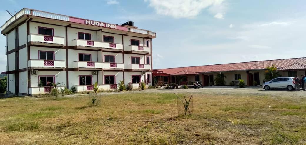 Huda Inn Pantai Cenang  Bagian luar foto